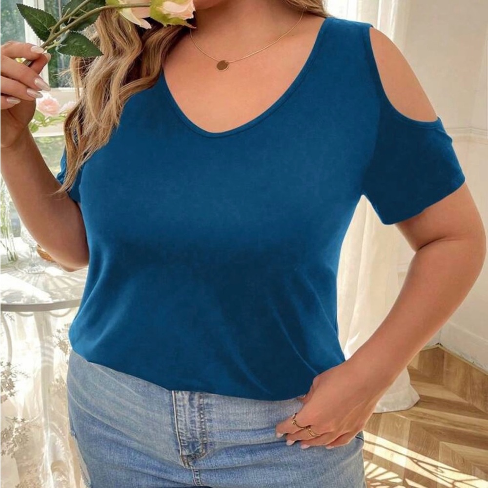 V-Neck Cold Shoulder Tee - Picture 5 of 6